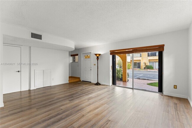 Foto del edificio - 13745 SW 84th St