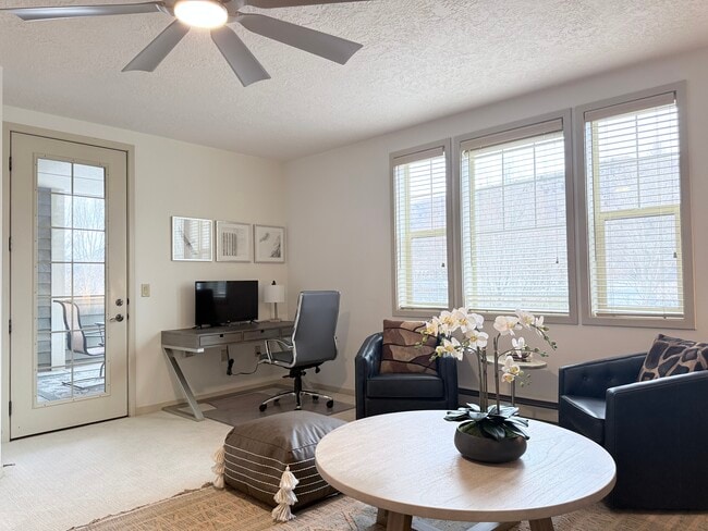 Foto del edificio - 1325 S Hwy 89