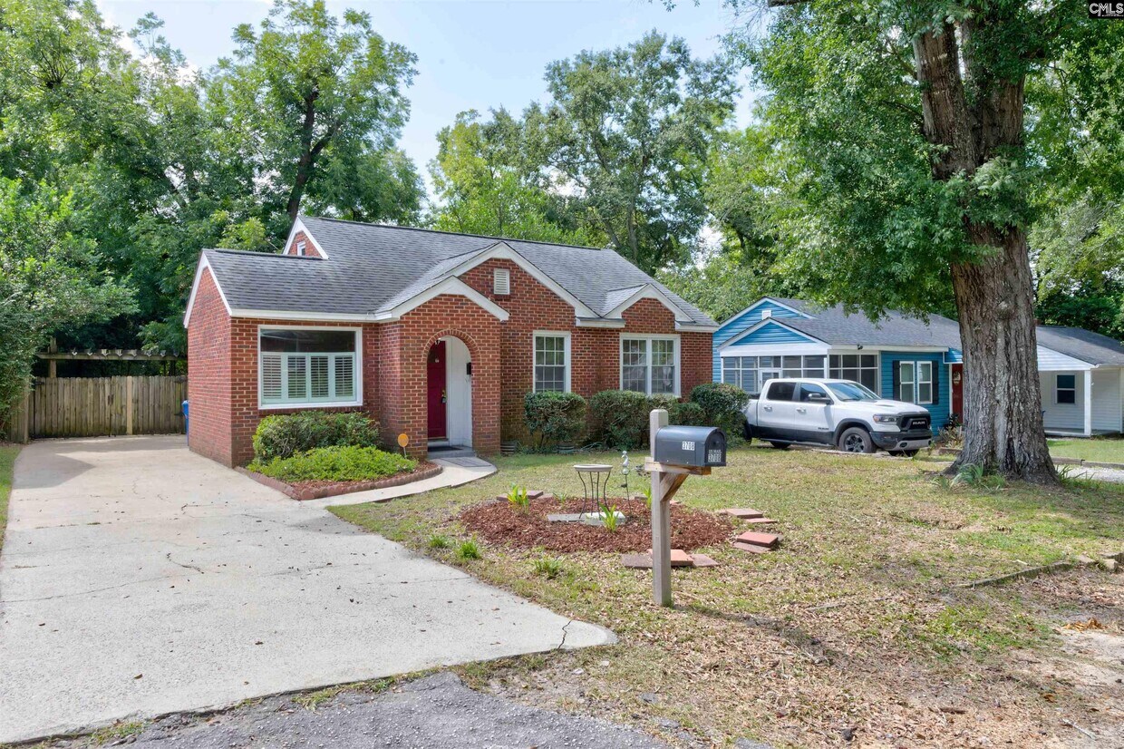 Primary Photo - 3708 Riviera Rd