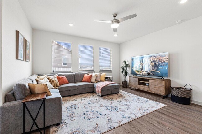 Foto del edificio - 201 Merrick Rd