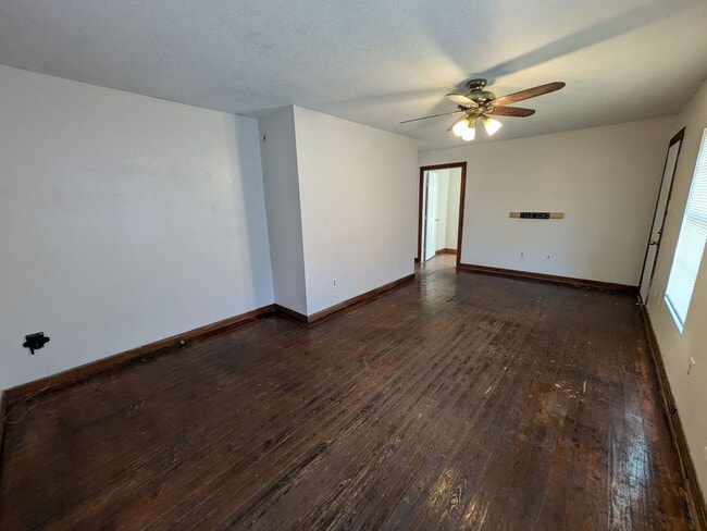 Foto del edificio - 475 Mitchell St