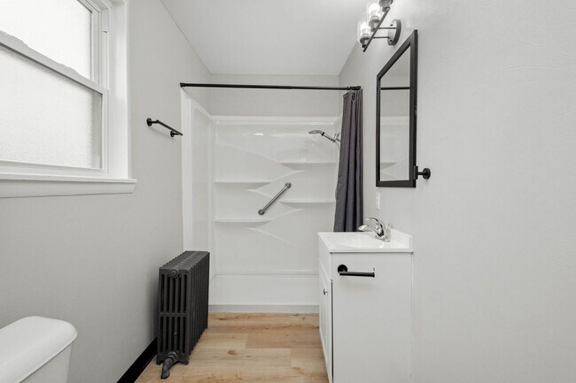 Foto del edificio - Stunning 2 bedroom home in Cheswick availa...