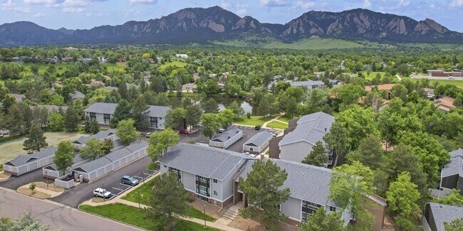 Foto del edificio - 1000 W Moorhead Cir