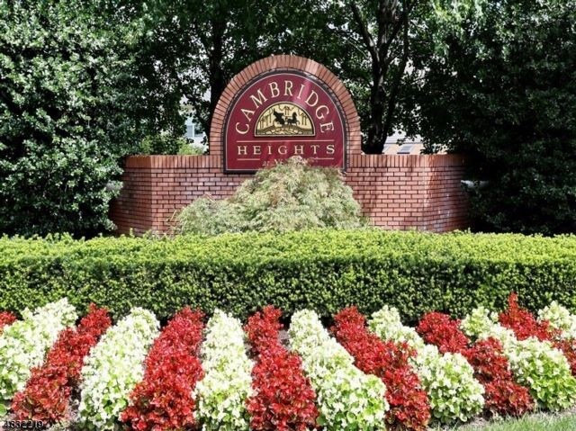 Primary Photo - 300 Winthrop Dr