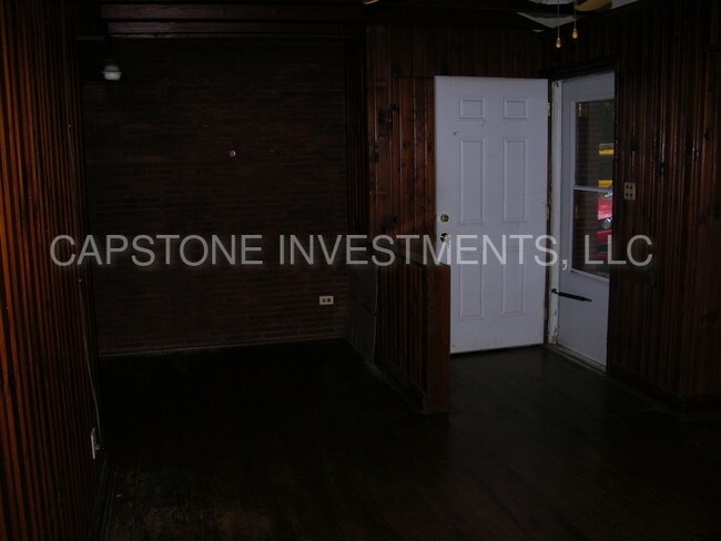 Foto del edificio - 301 S Link Ave