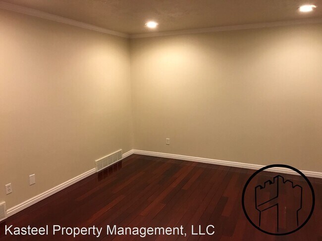 Foto del edificio - 4 br, 3.5 bath House - 453 North 1210 East
