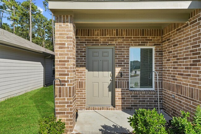 Building Photo - 24006 Sunview Vly Dr