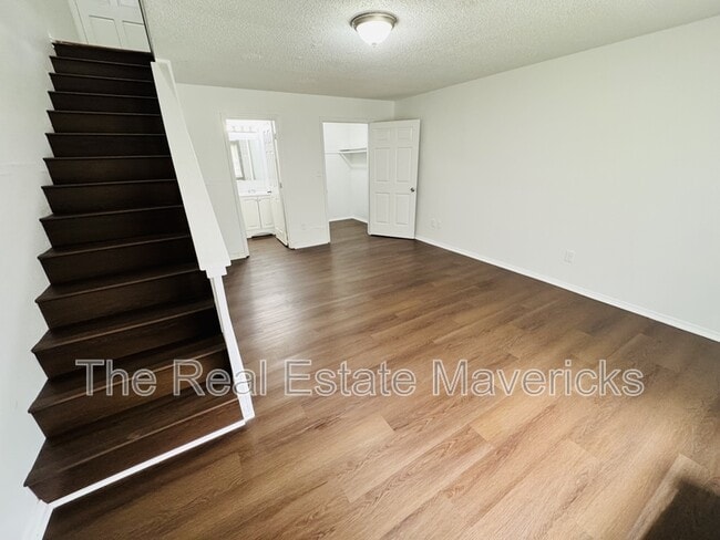 Foto del edificio - 925 Shallowford Rd