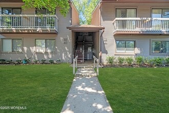 Building Photo - 25 Claremont Ct