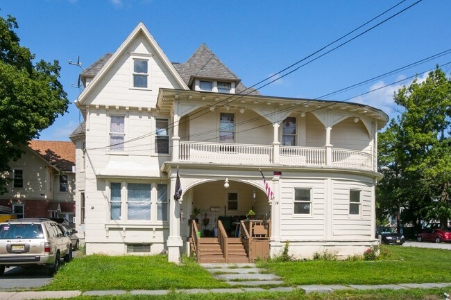 Building Photo - 14 Ferguson Ave
