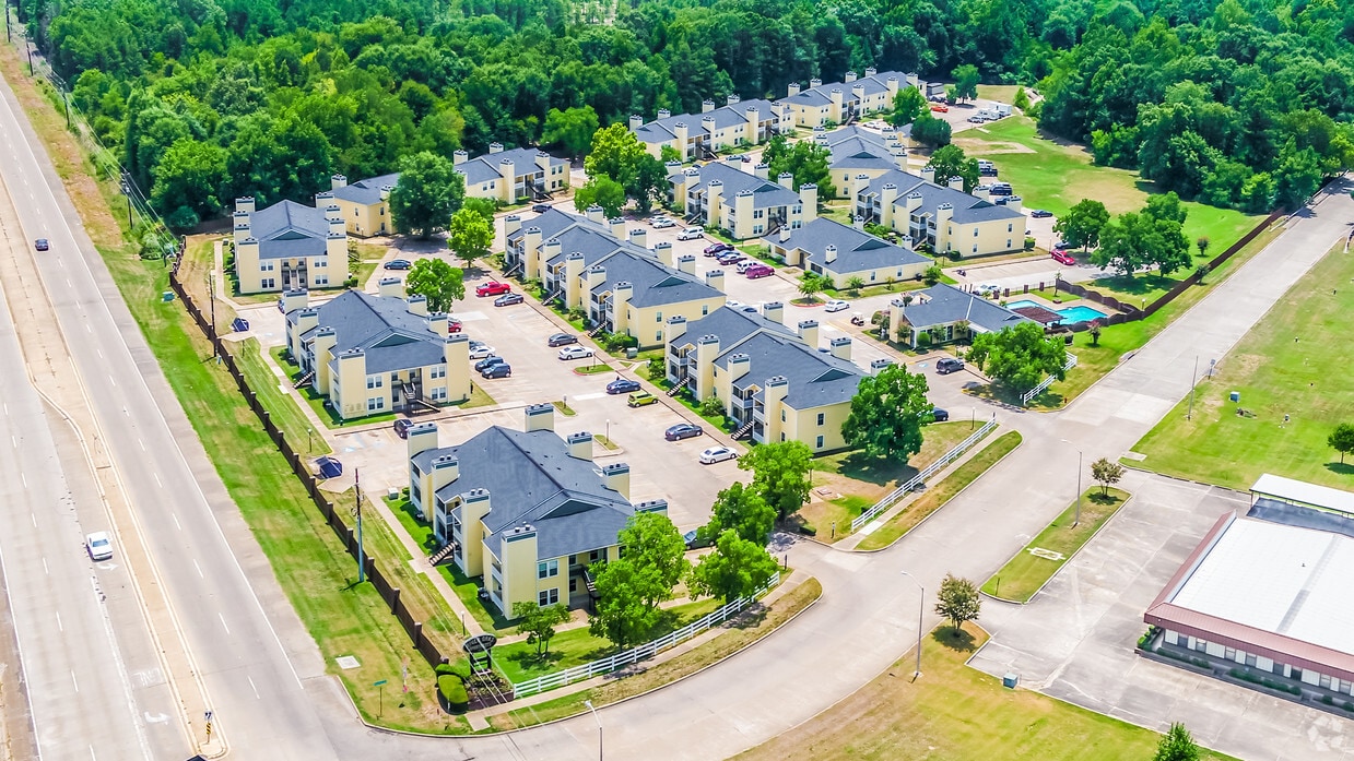 Foto principal - River Oaks Apartments