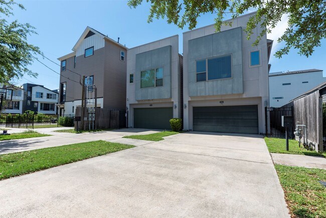 Building Photo - 3514 Bastrop St