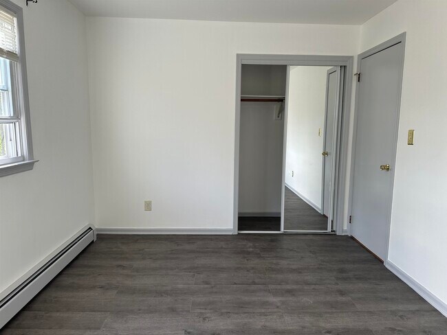 Building Photo - 136 North St