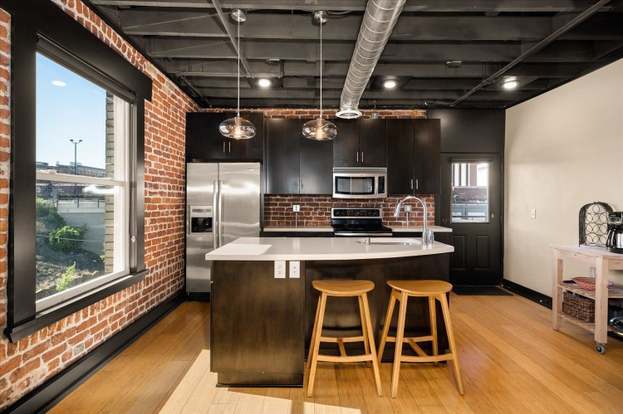 Foto principal - 401 W 1st Ave