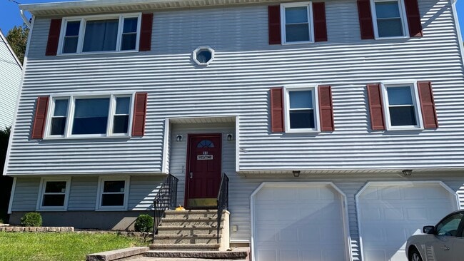 Front - 55 Sandy Brook Dr