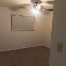 Building Photo - 521 Ferguson St