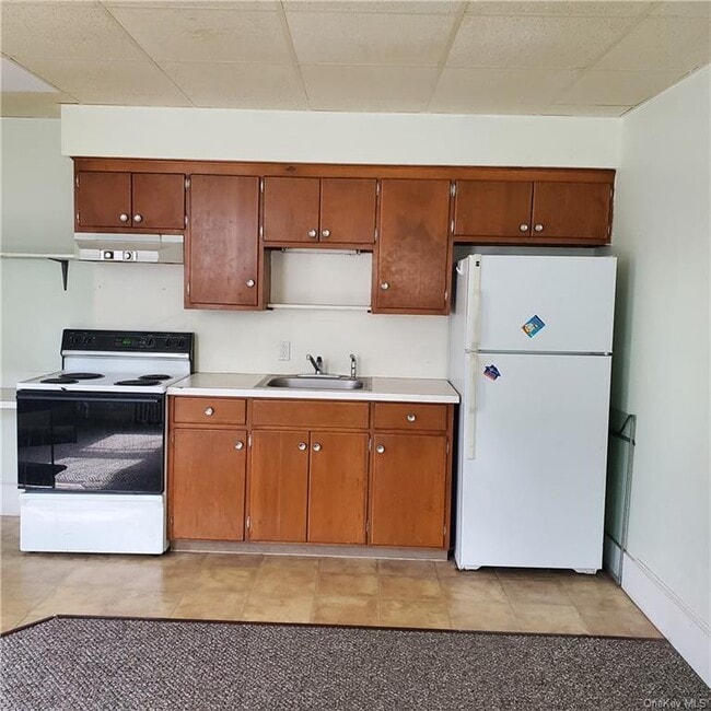 Building Photo - 111 Vineyard Ave
