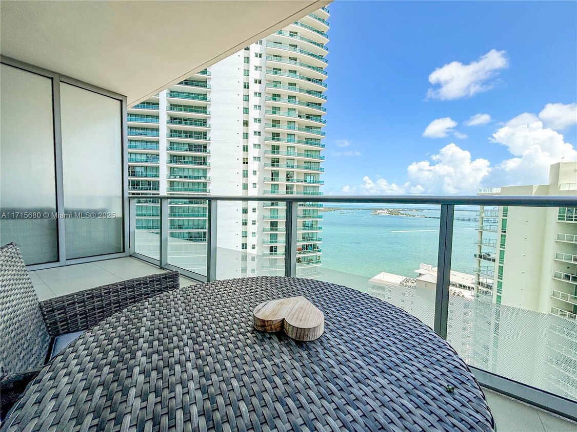 Foto principal - 1300 Brickell Bay Dr