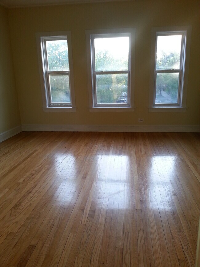 Foto del edificio - 2659 N Spaulding Ave