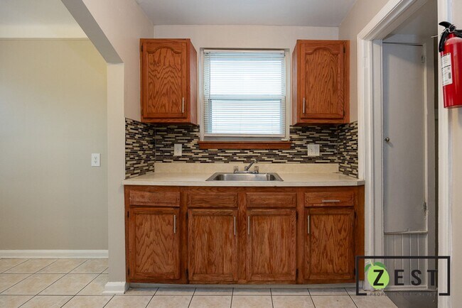 Foto del edificio - Charming and Well-Maintained 3-bedroom