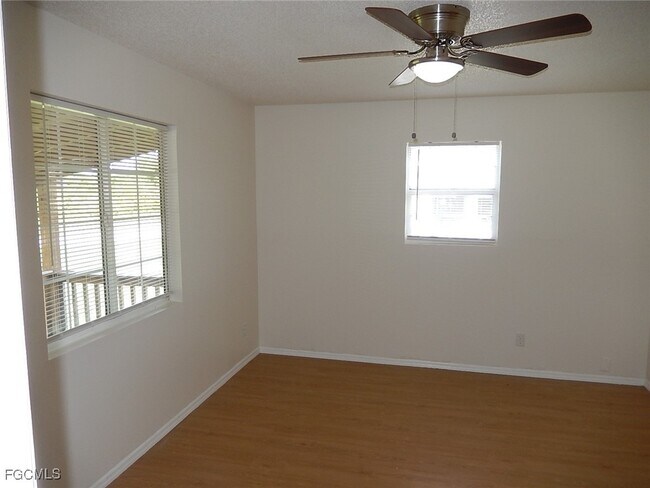 Foto del edificio - 3309 2nd St SW