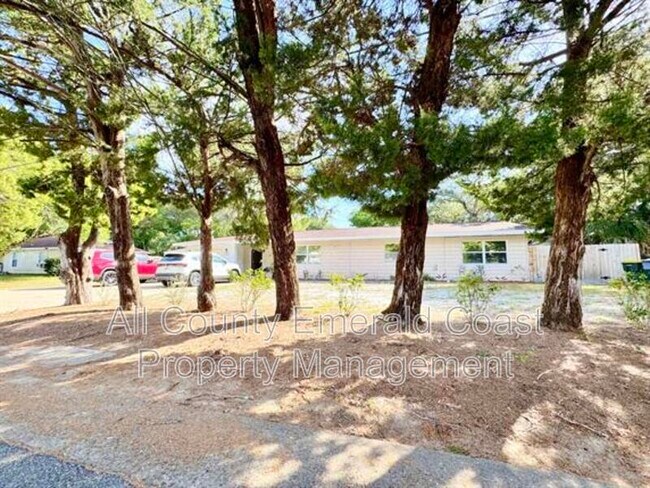 Foto del edificio - 101 Elm Ave SE