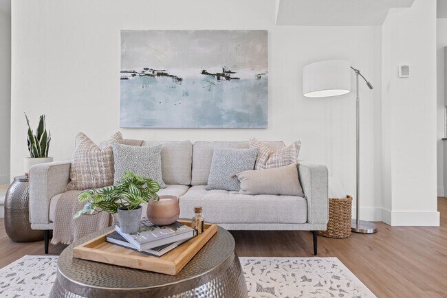 Foto del edificio - 495 E Violets Cv Ln