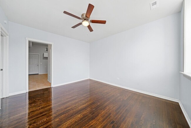 Foto del edificio - 3540 E 95th St