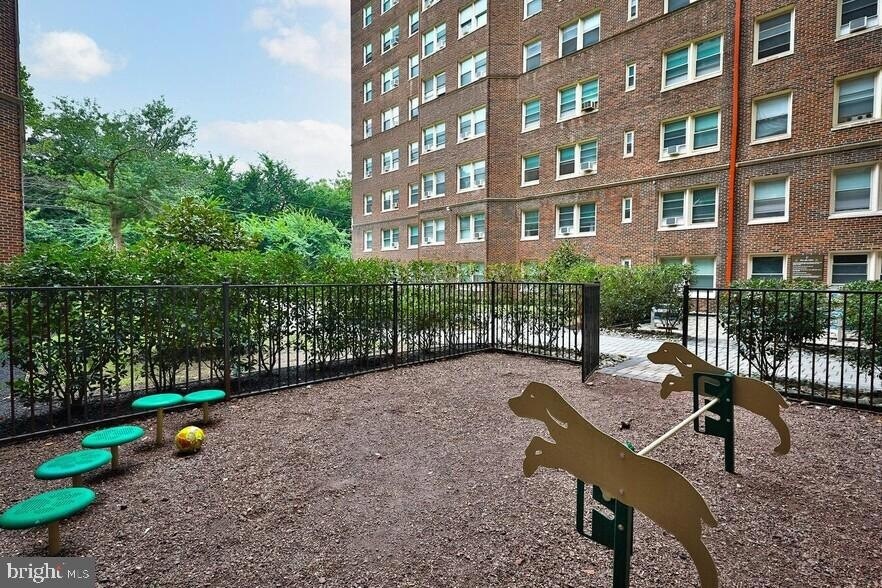 Photo - 4247 Locust Street Unit 0B-610