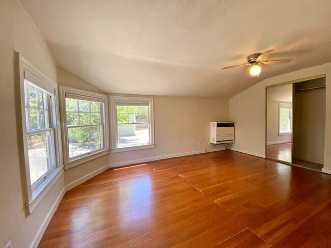 Foto del edificio - 2137 Oak St