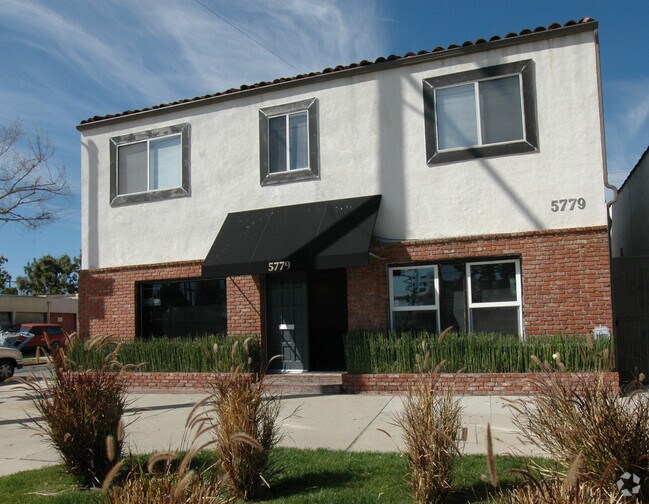 Foto del edificio - 5779 Venice Blvd