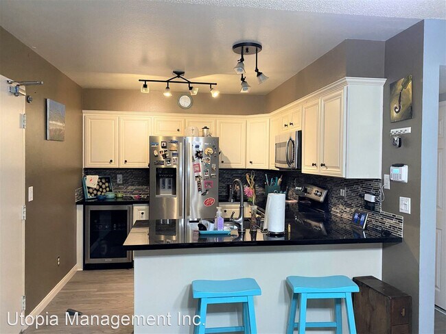 Building Photo - 3 br, 2.5 bath House - 580 Portsmouth Dr U...
