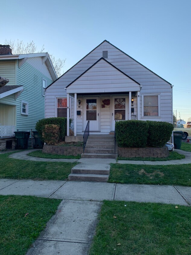 Front - 83 S Powell Ave