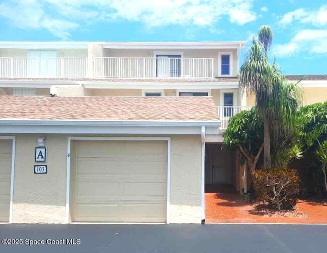 Building Photo - 103 La Costa St