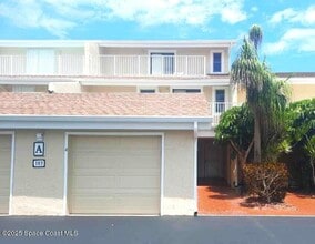 Building Photo - 103 La Costa St