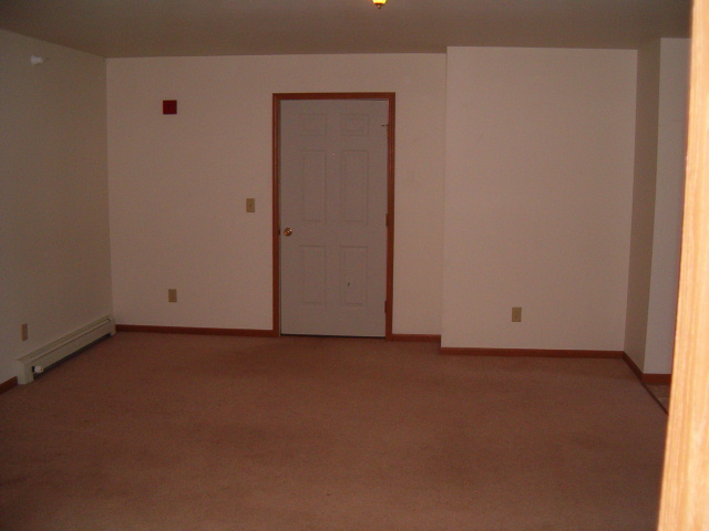 Building Photo - 1004 W Ridge St