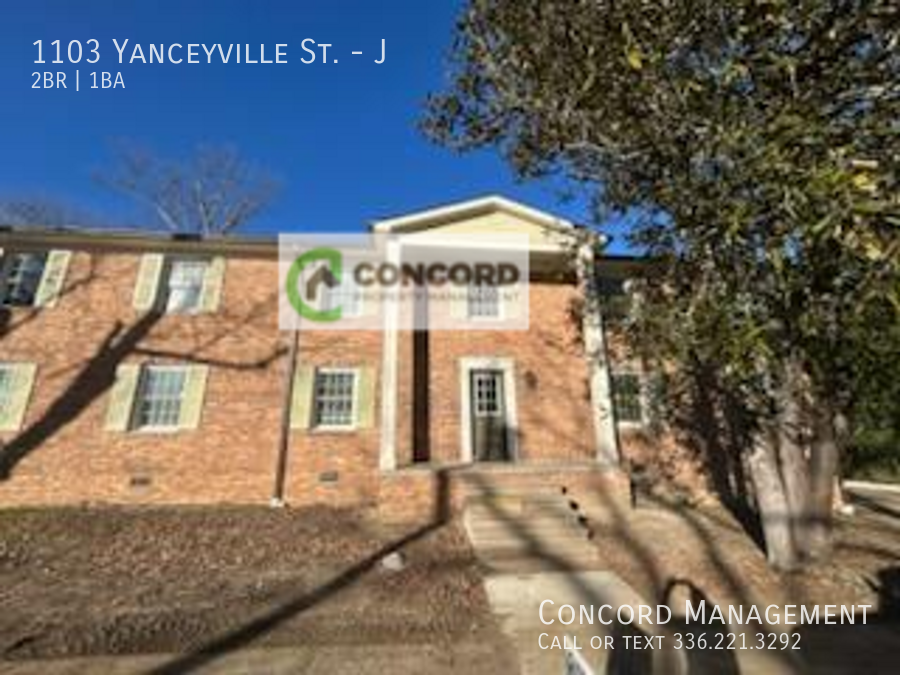 Foto principal - 1103 Yanceyville St