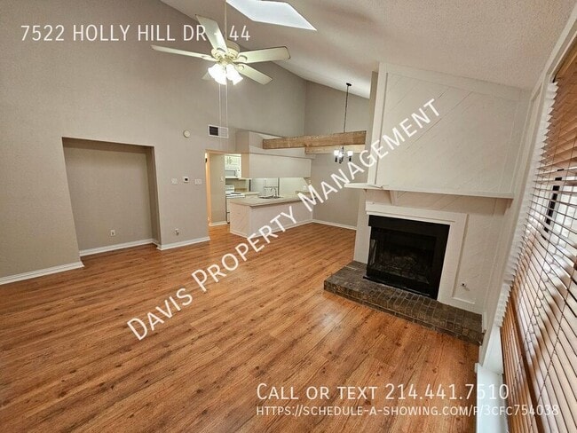 Foto del edificio - 7522 Holly Hill Dr