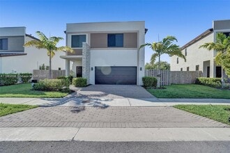Building Photo - 268 NE 210th Way