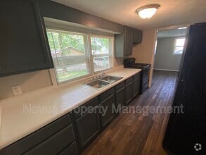 Building Photo - 623 Fertilla St