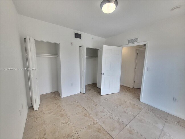 Foto del edificio - 435 SW 12th Ave