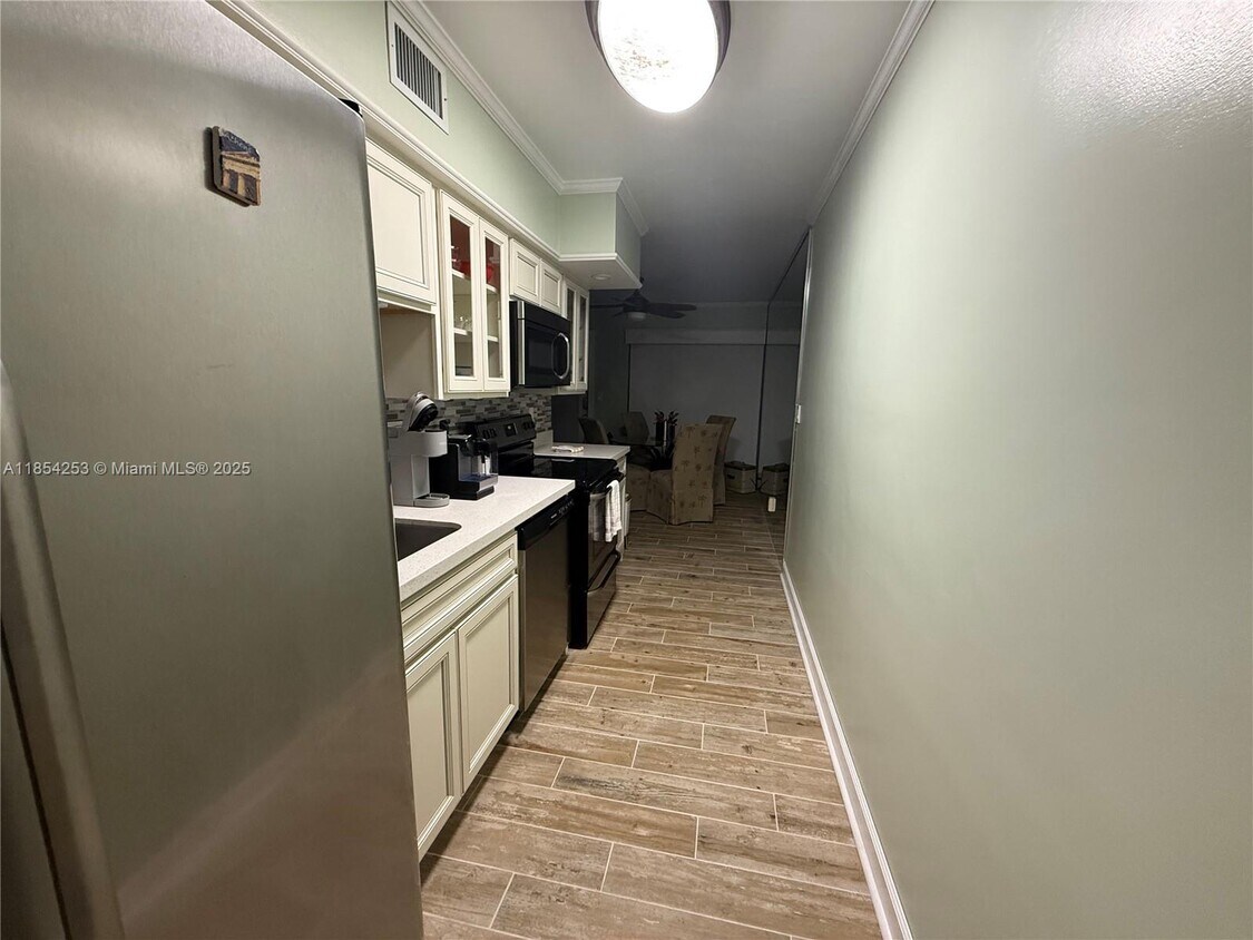 Foto del edificio - 1775 Harbourview Dr