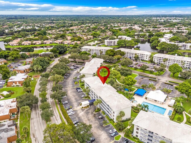 Foto del edificio - 1719 Whitehall Dr