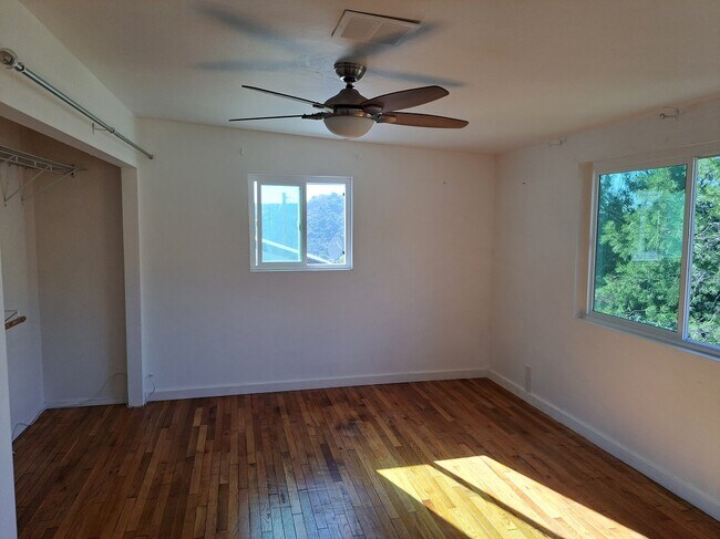 Building Photo - 30592 Hunky Dory Ln