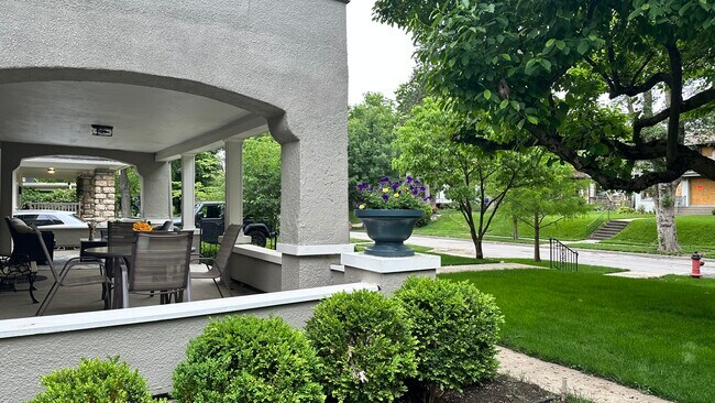 Foto del edificio - 6020 McGee St