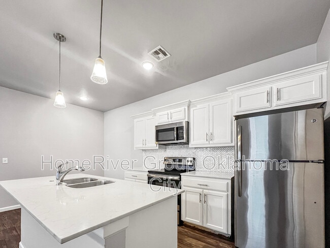 Foto del edificio - 11506 Keystone Cir