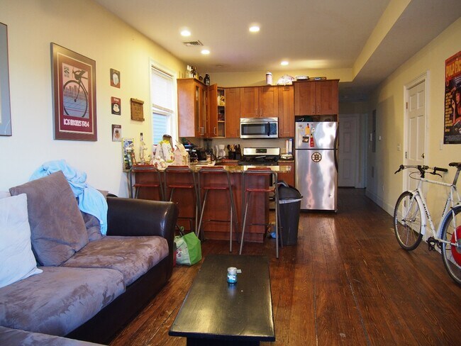 Foto del edificio - 731 Parker St