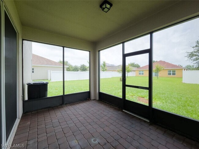Foto del edificio - 2363 Ballard Cove Rd