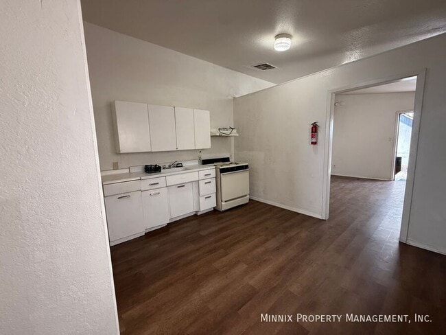 Building Photo - 1526 Yandell Dr