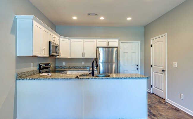 Foto del edificio - 1410B Bluebird Rd